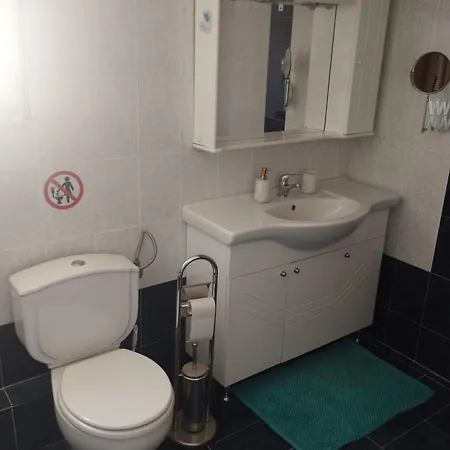 Vip Hyiat House 度假居 Peraía
